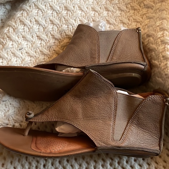 Corso Como Taupe Tan Leather Sandal size 6 - Picture 4 of 13